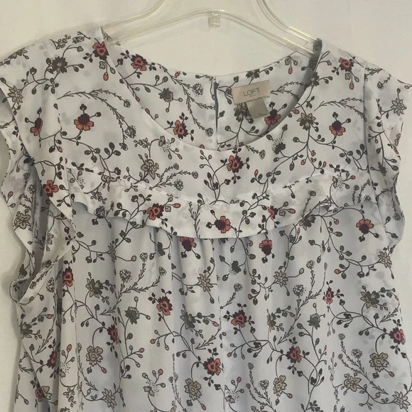 LOFT White Floral Cap Sleeve Blouse XL Pit to Pit 25” Preworn   SO PRETTY - Picture 6 of 13